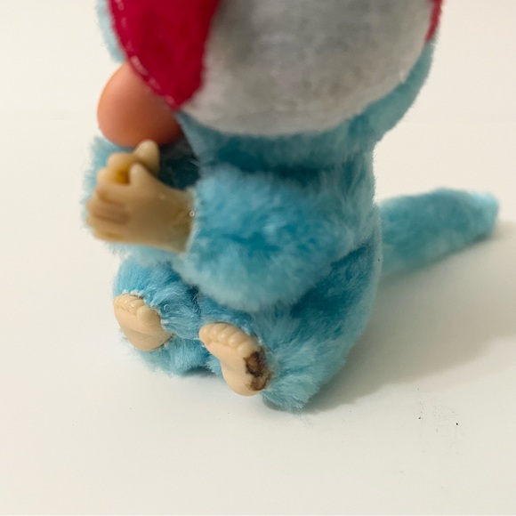 Vintage Monchichi Finger Hugger Monkey Mini Toy Canada Hat - Picture 7 of 16